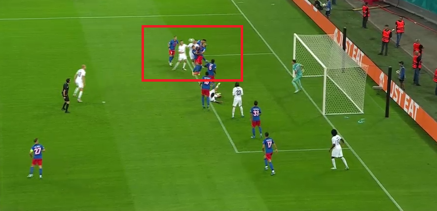 Confuzie pe Arena Națională! Trei jucători de la FCSB nu i-au făcut față lui Ikaunieks